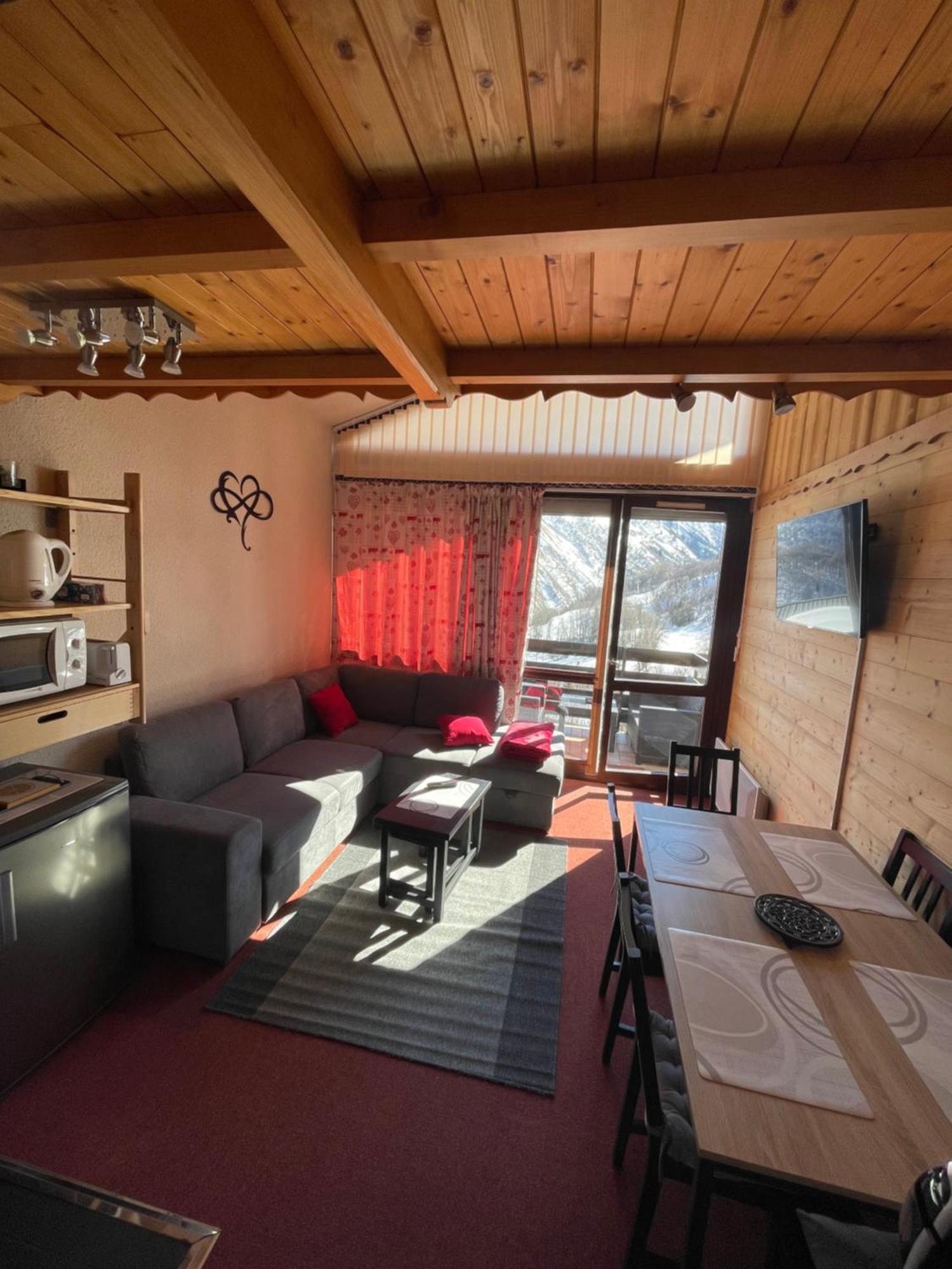 Appartement Cosy 6 personnes très bien équipé ,Vue splendide, Terrasse, Spacieux,Bien situé, Randonnées,Ski Saint-Sorlin-dʼArves Exterior foto